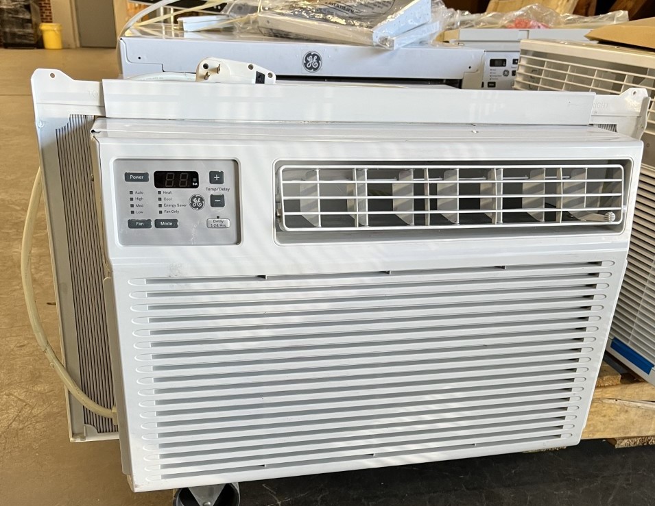 GE 12,000 BTU Heat and Cooling